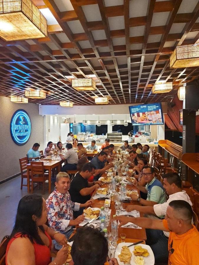 Hostal Puerto Terraza Yurimaguas Buitenkant foto